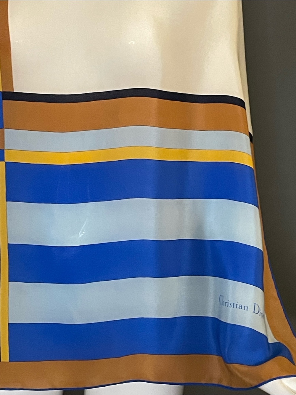 Gorg Christian Dior Scarf Large 29 In Silk Excellent Condition - Picture 7 of 8
